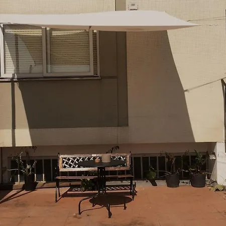 Porto's Secret Backyard Apartment *